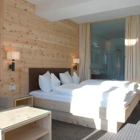 The Vista 3* Bresanona